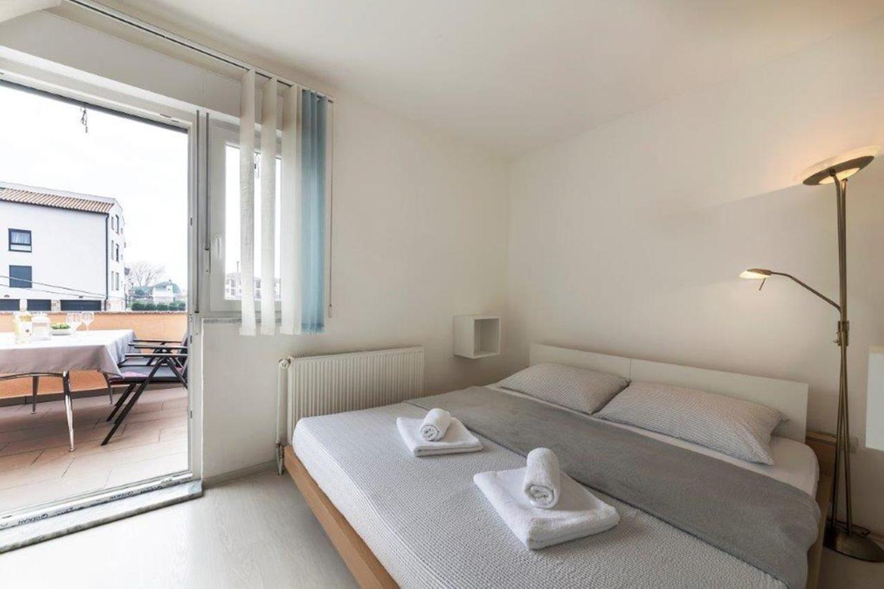 Apartment Dubravka Near The Sandy Beach เมดูลิน ภายนอก รูปภาพ