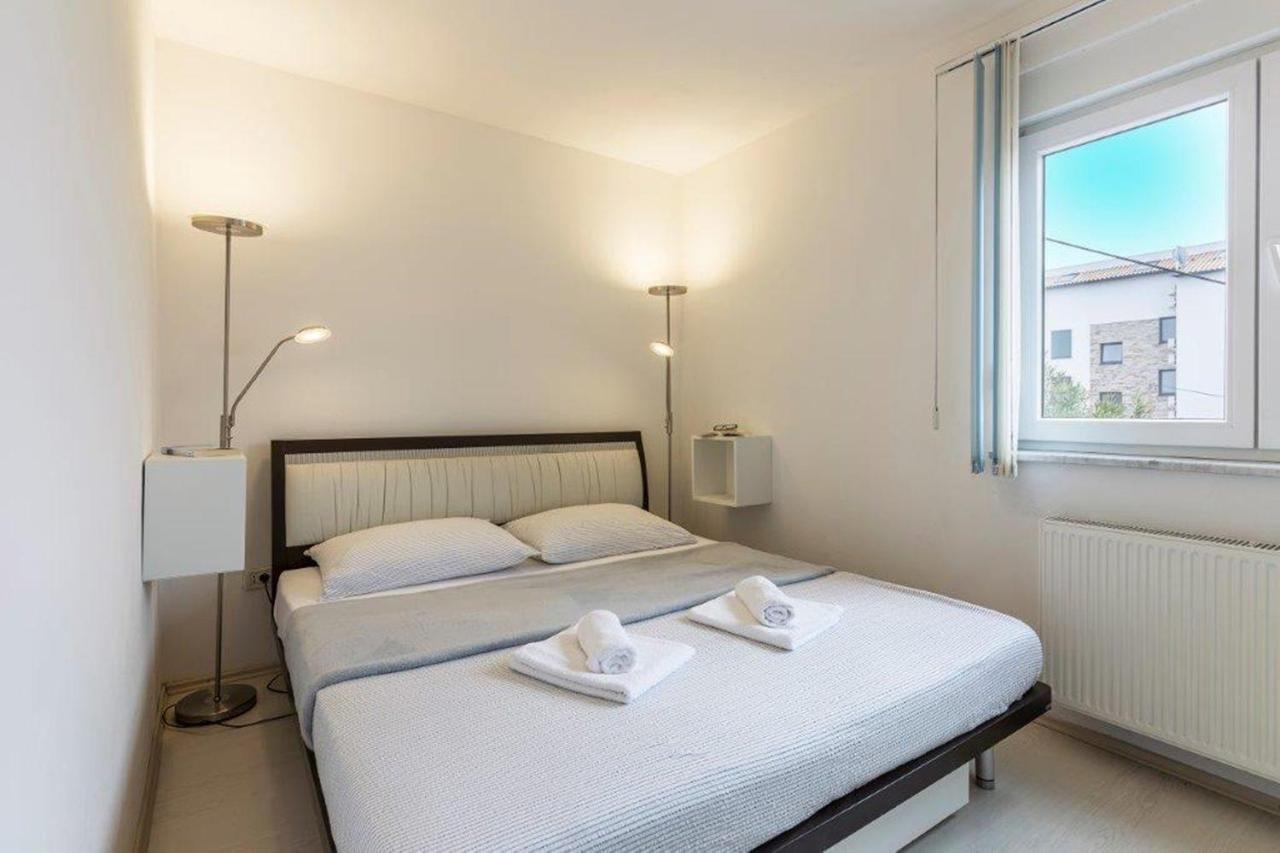 Apartment Dubravka Near The Sandy Beach เมดูลิน ภายนอก รูปภาพ