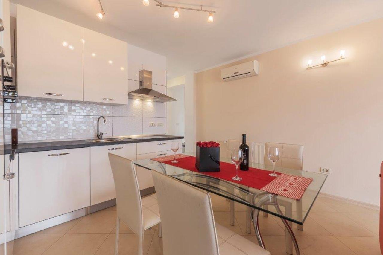 Apartment Dubravka Near The Sandy Beach เมดูลิน ภายนอก รูปภาพ