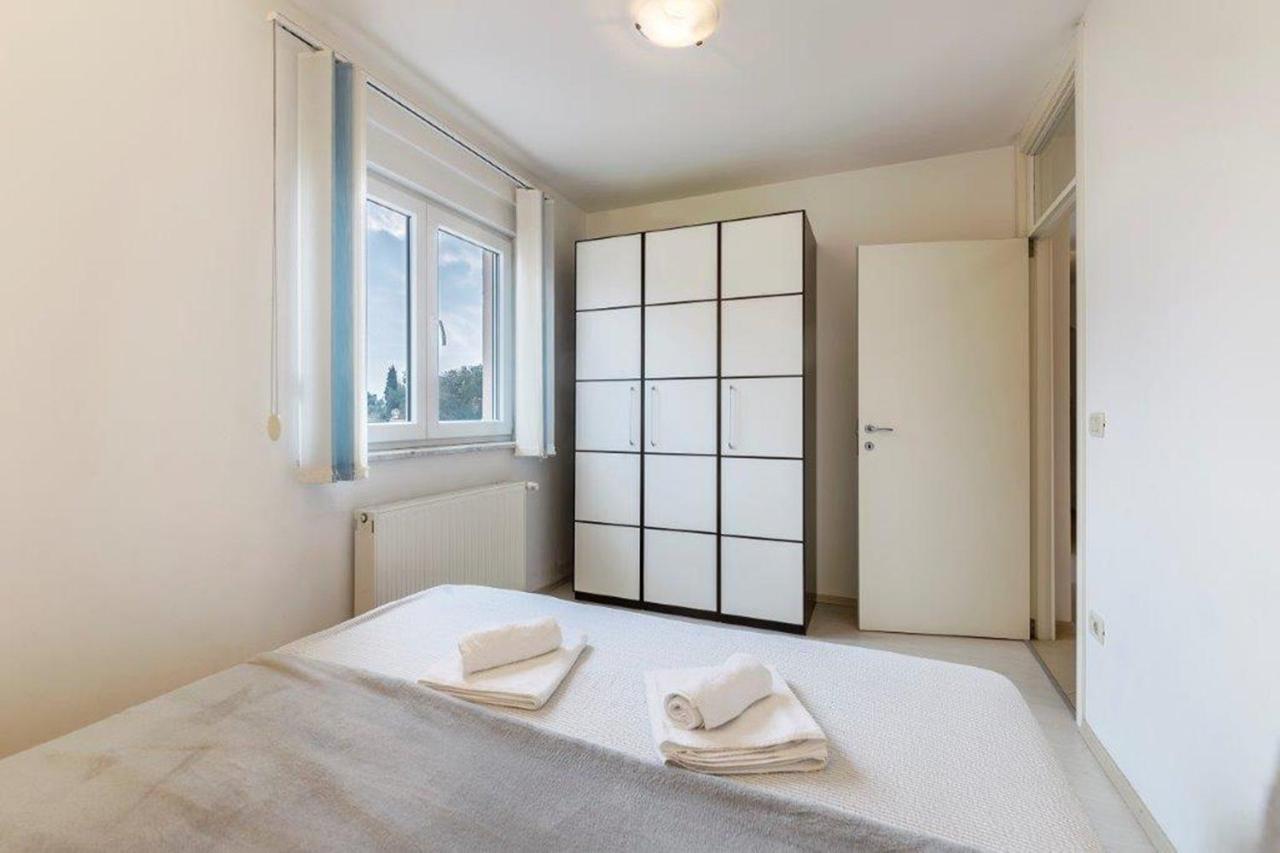Apartment Dubravka Near The Sandy Beach เมดูลิน ภายนอก รูปภาพ