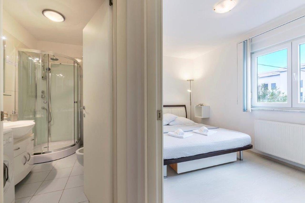 Apartment Dubravka Near The Sandy Beach เมดูลิน ภายนอก รูปภาพ